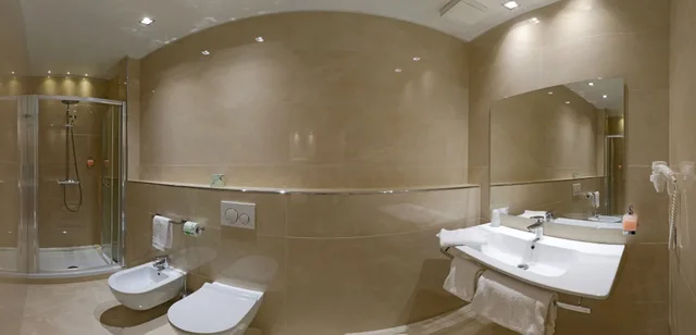 Deluxe, Twin Beds, Touring Ferrara 10/10