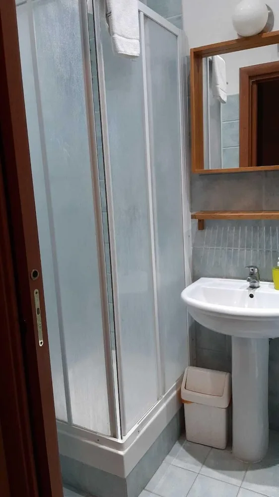 غرفة بسرير مزدوج أو سريرين منفصلين بحمام خاص، Gialel B&B 2/2