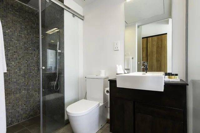 غرفة سوبيريور بسرير مزدوج بشرفة، Hotel Me Colombo 6/7