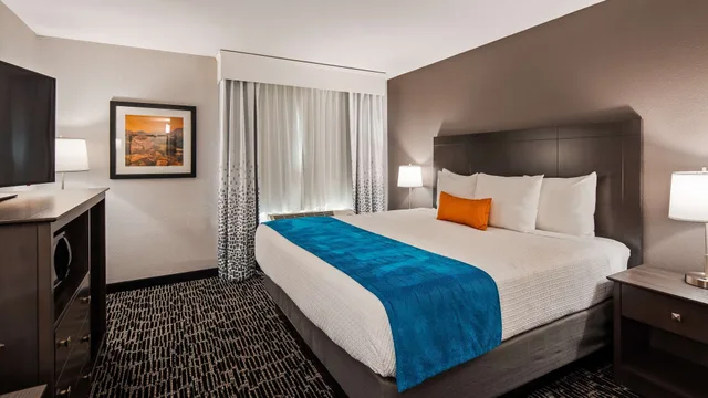غرفة قياسية بسرير كينج، Best Western Plus Sun Canyon 1/7