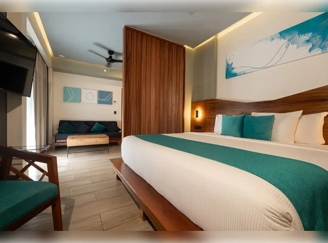 Junior Suite, Partial Lagoon View، Cristalino Lagoon Front Hotel, Restaurant & Spa 2/4