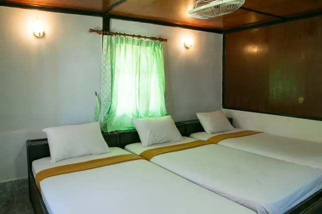 Bungalow, Triple, Haad Rin Resort 2/10
