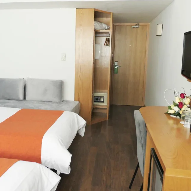غرفة قياسية ثلاثية، Le Pietri Urban Hotel 10/10