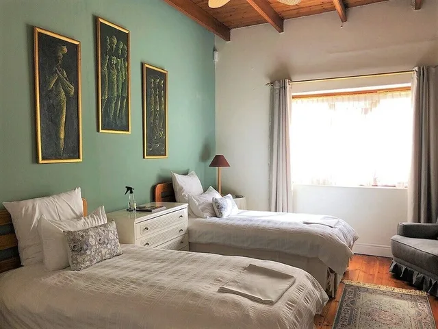 1 Bedroom, Standard, Twin Beds, Squirrels Corner 1/4