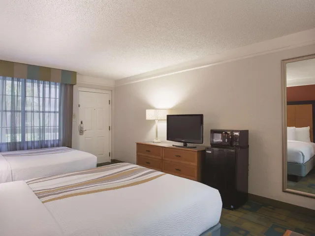 غرفة بسريرين مزدوجين، La Quinta Inn by Wyndham San Diego Chula Vista 1/2