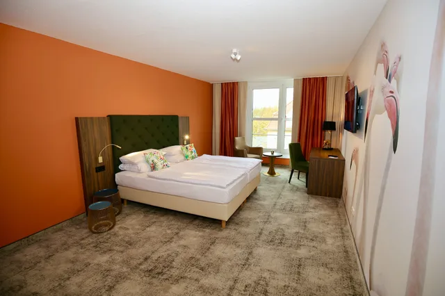 جناح بسرير مزدوج مع أريكة، Sunday Hotel & Suites Leipzig 1/6