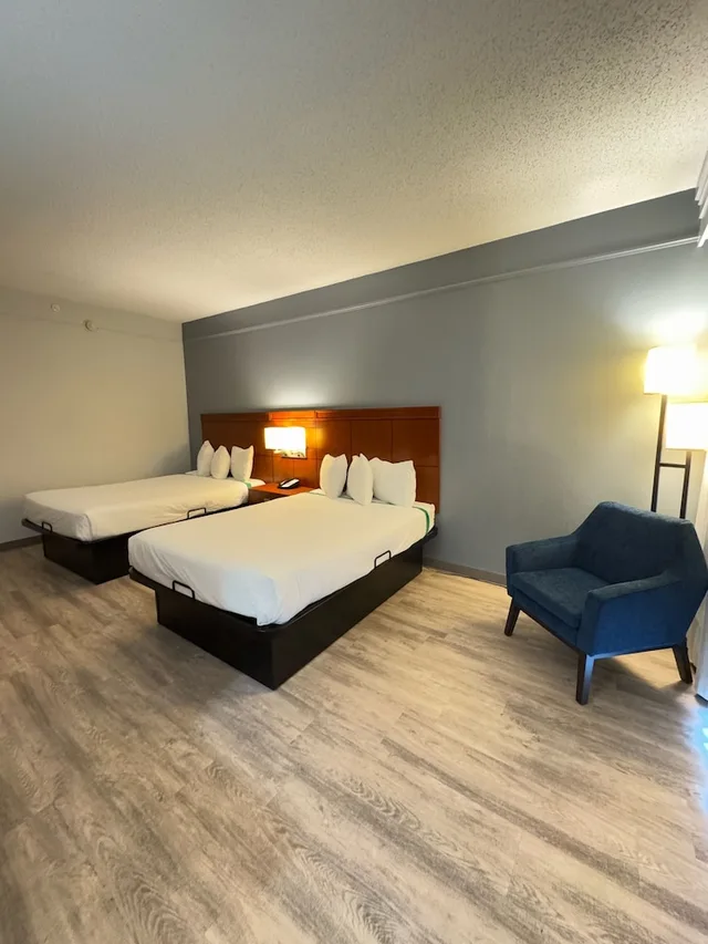 غرفة بسريرين مزدوجين، Super 8 by Wyndham Dallas Love Field Airport 7/10