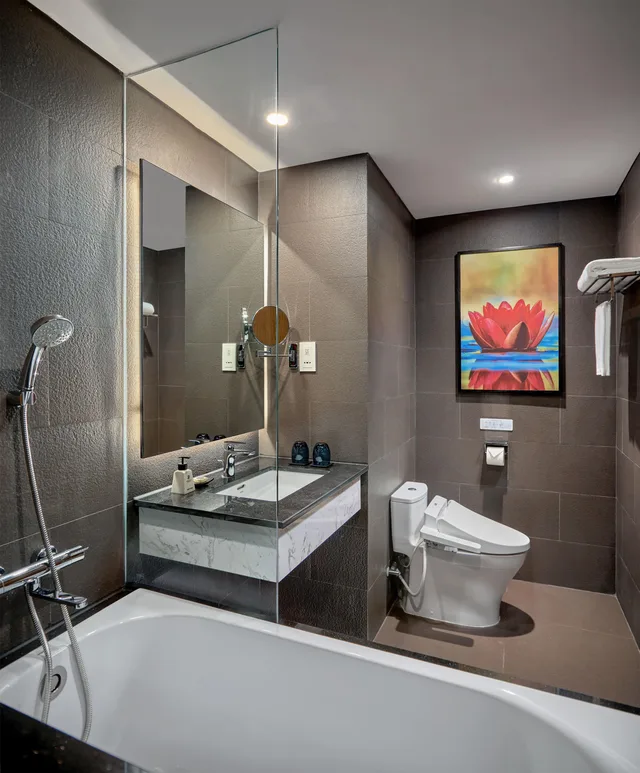 غرفة بريميوم بسرير مزدوج، Kobi Onsen Resort Hue, Affiliated by Melia 2/2