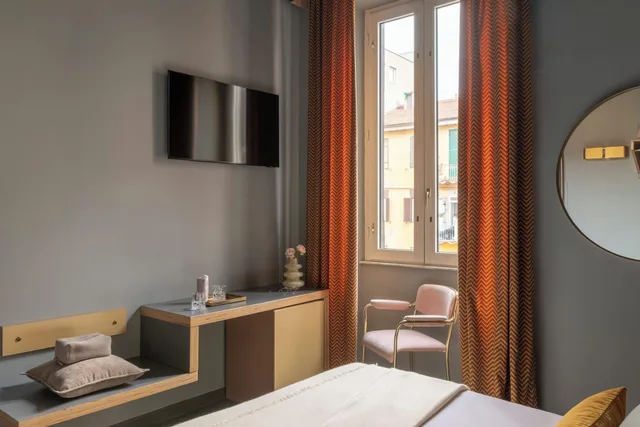 Connecting, Family, Milani Hotel 7/7