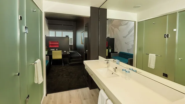 غرفة قياسية بسرير كوين، Hotel Sky Cape Town 3/3