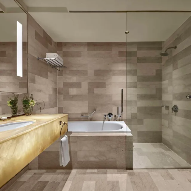 Renovated, Traders, Club، Traders Hotel Kuala Lumpur 7/7