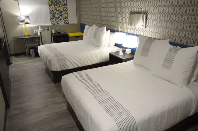 غرفة قياسية بسريرين كوين لذوي الإعاقة، Glo Best Western Tulsa-Catoosa East Route 66 1/5