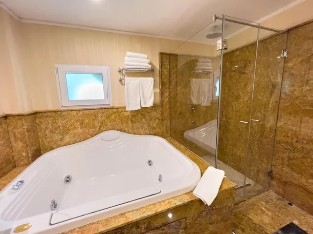 جناح رئاسي، Ramada Brasov Hotel 4/4