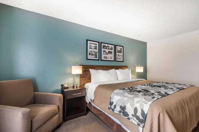 غرفة بسرير كينج لذوي الإعاقة، Sleep Inn & Suites O Fallon MO - Technology Drive 4/6