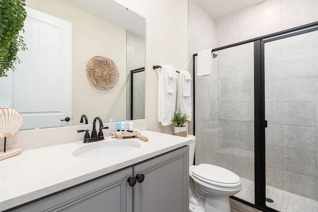 Deluxe, Town House, Quadruple, 1 King and 2 Queen Beds, Single Bed, Sofa، Margaritaville Cottages Orlando 3/4