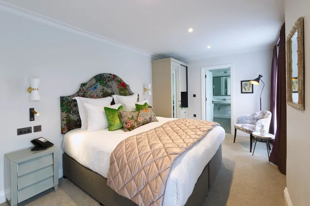 Feature, King Bed، The Gonville Hotel 2/5