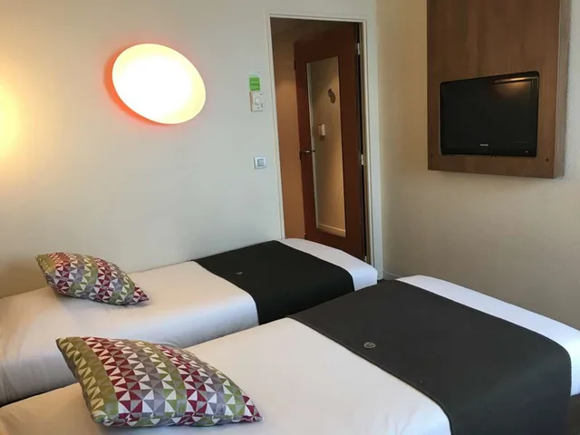 غرفة قياسية رباعية، Hotel Campanile Marne La Vallee Bussy Saint Georges 3/4