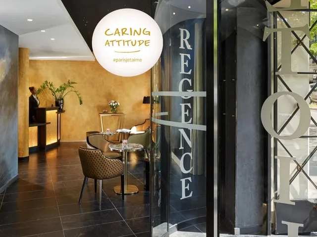 غرفة ديلوكس بسرير مزدوج أو سريرين منفصلين بشرفة، Hotel La Regence Etoile 1/1
