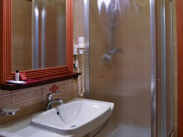 جناح جونيور بسرير مزدوج بجاكوزي، Hotel Giulia 2/2