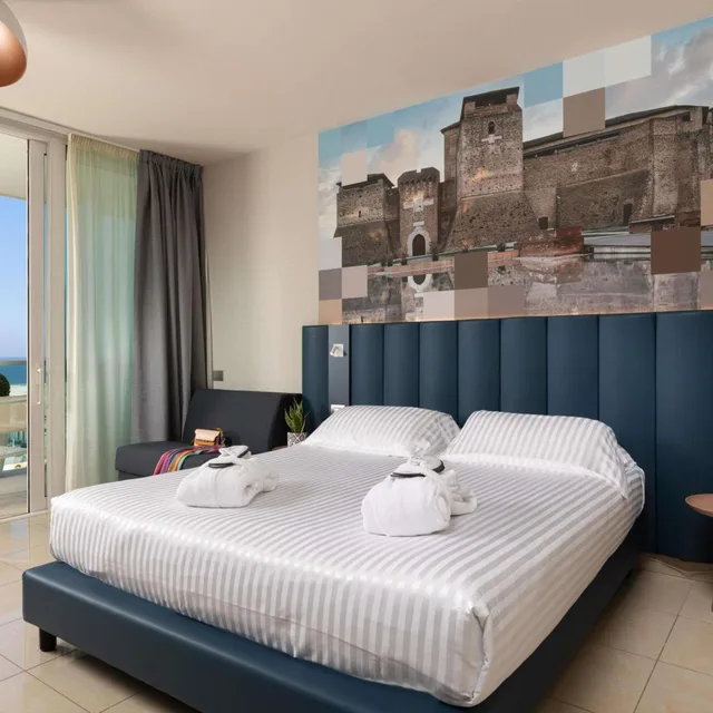 Privilege, 1 Double and 1 Single Bed, Sea Front، MERCURE RIMINI ARTIS 5/10