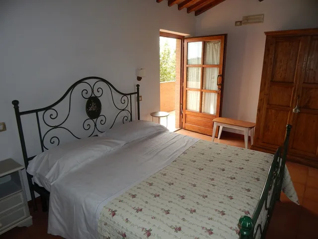 Tower, Studio, Double Bed, Sofa، Fullino Nero 1/3