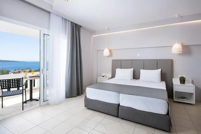 جناح جونيور بسرير مزدوج بإطلالة على البحر، Alexandros Palace Hotel and Suites 6/10