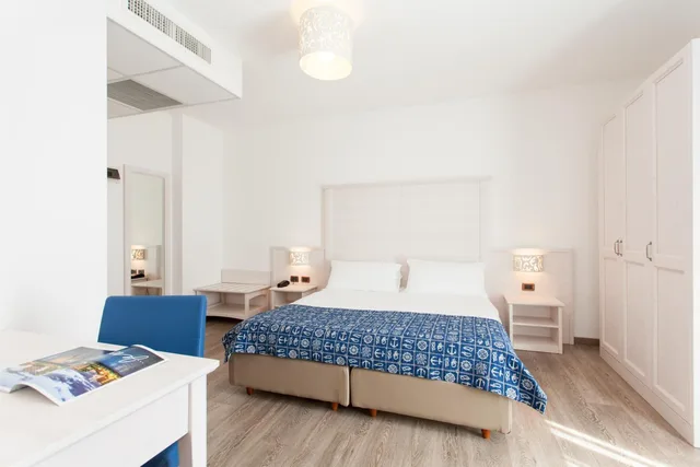 Comfort, Double or Twin Bed, Side Sea View، REGENTS HOTEL JESOLO 4/6