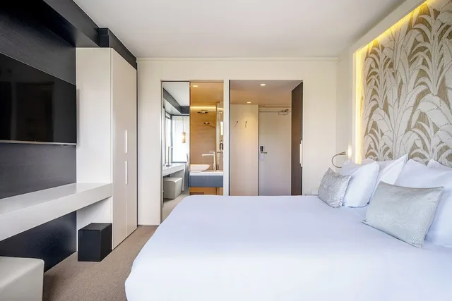 Vista Room, Superior, King Bed، The Hotel Ex Hilton Brussels 5/10