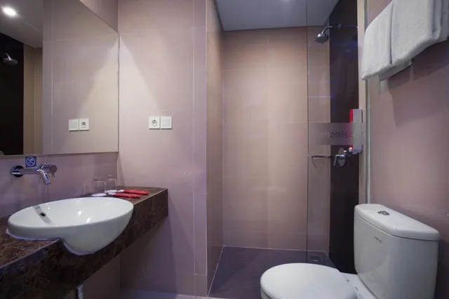 غرفة سوبيريور بسرير كوين، Favehotel Hasyim Ashari Tangerang 5/5