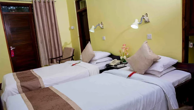غرفة تقليدية بسرير كينج وسرير فردي، Keys Hotel 2/10