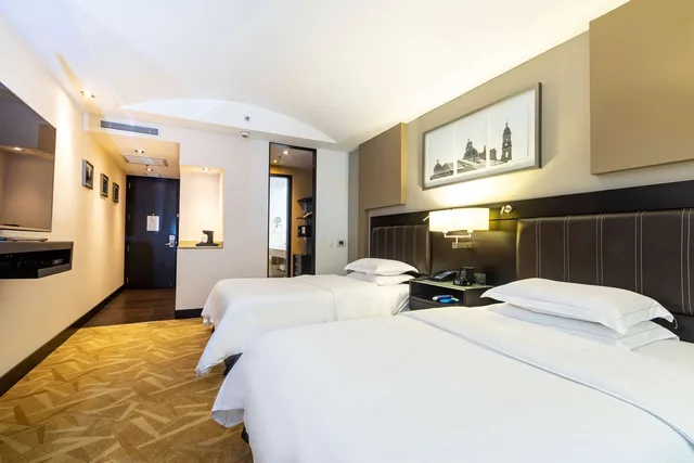 Room, Double Bed, Executive Level, Hilton Bogota 3/3