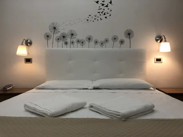 غرفة بسريرين منفصلين بحمام خاص، Hotel Francesco 2/8