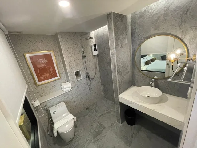 جناح مريح بسرير كينج، R2 Hotel Chiangmai 3/6