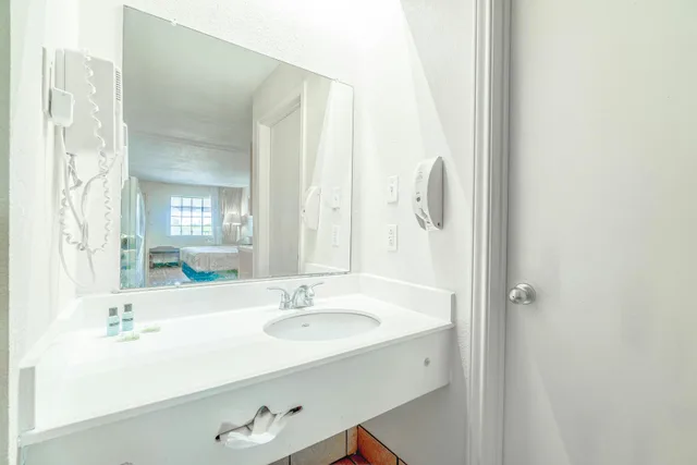 Room, Queen Bed, Kitchenette, Executive Inn Port Lavaca by OYO 3/5