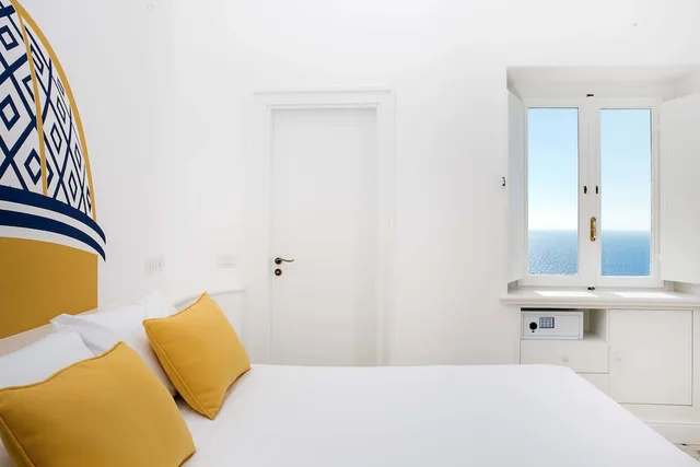 غرفة ديلوكس بسريرين منفصلين بإطلالة على البحر بشرفة، Hotel Tramonto d'Oro 9/10