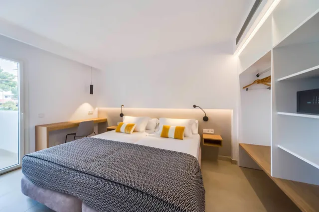 1 Bedroom, Select, Superior, Apartment, Twin Beds, 2 Sofa، Inturotel Cala Azul Park 1/3