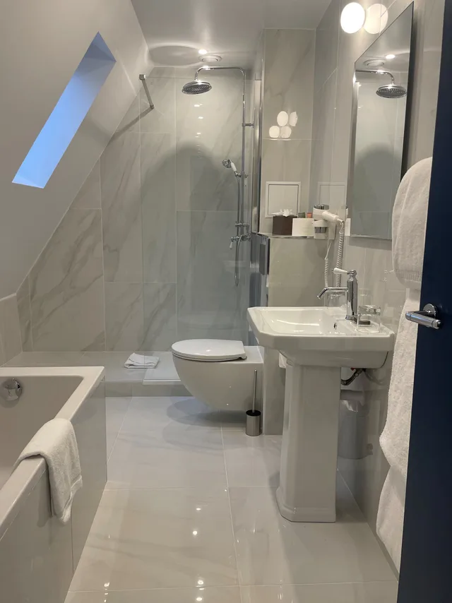 Deluxe, King Bed, Hotel Pergolese - Paris Champs Elysees 4/5