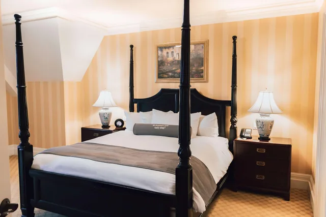 جناح بسرير كينج، Royal Park Hotel 2/5