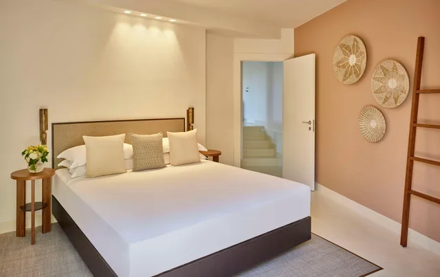 جناح، Baia di Chia Resort Sardinia, Curio Collection by Hilton 1/9