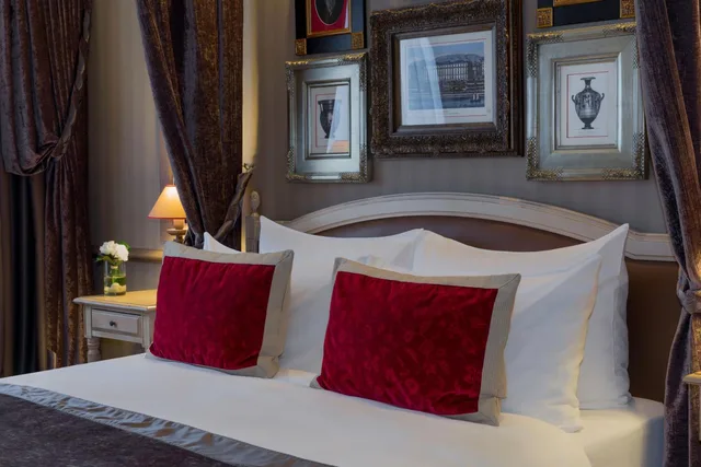 غرفة تنفيذية عائلية، Royal Manotel 1/3