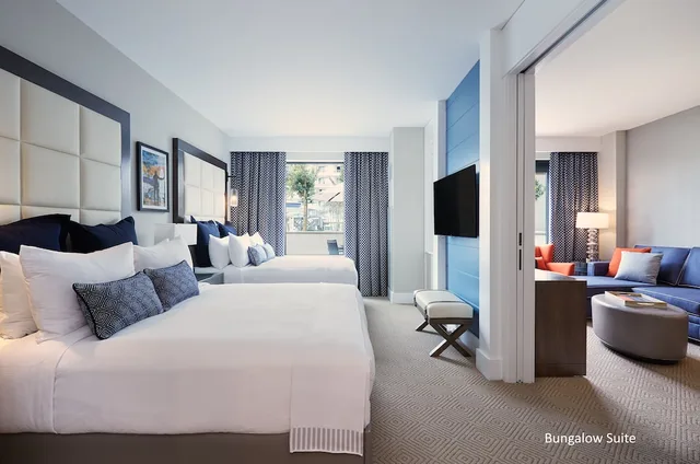 Premium, Suite, 2 Queen Beds, Pool Side, Sofa, Balcony, Dolphin Tower، The Waterfront Beach Resort, a Hilton Hotel 1/3
