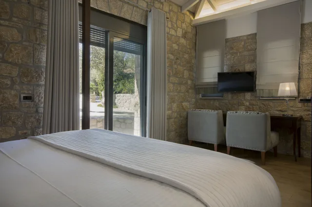 لوفت عائلي بسرير مزدوج وسريرين منفصلين، Anthemion Suites And Villas 1/6