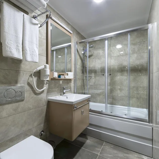 جناح بسرير كينج، Regard Hotel 2/2