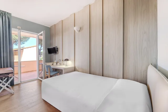 غرفة مفردة بسرير فردي، Hotel Riva Del Sole 1/4
