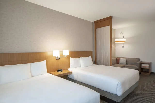 غرفة بسريرين كوين مع أريكة، Hyatt Place Sandestin At Grand Blvd 1/5