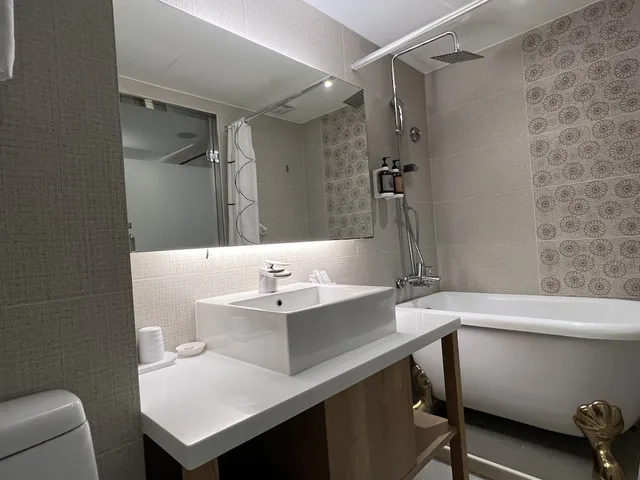 Standard, Double Bed, Forward Hotel Taipei 2/2