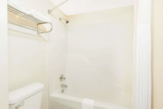 غرفة قياسية بسرير كوين، Days Inn by Wyndham Effingham 8/8