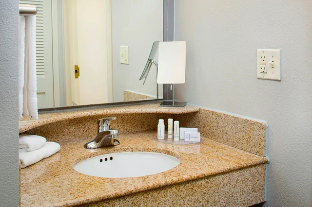 غرفة، Courtyard By Marriott Roanoke Airport 2/3
