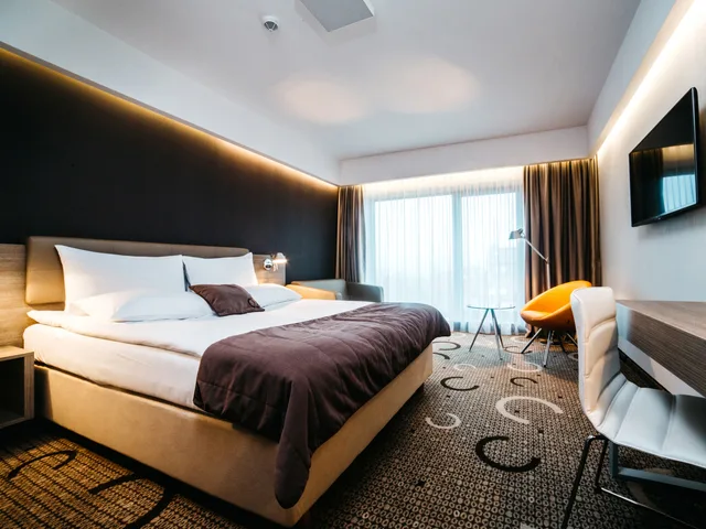 غرفة قياسية بسرير مزدوج، Q Hotel Plus Krakow 1/3