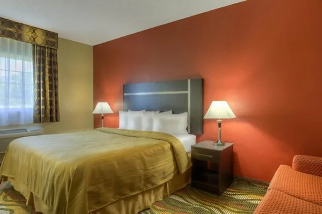 غرفة بسرير كوين لذوي الإعاقة، Quality Inn Fort Payne 4/7